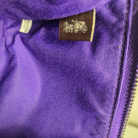NWT Authentic Coach Purple Floral Corner Zip Wristlet - Picture 3 of 7